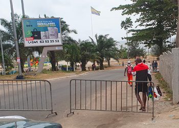 BAC 2026 À LIBREVILLE : entre embouteillages et défilé militaire, des candidats contraints à une course contre la montre
