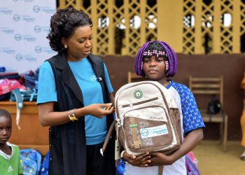 Ogooué-Ivindo : la Fondation Ma Bannière prépare la rentrée des enfants des villages