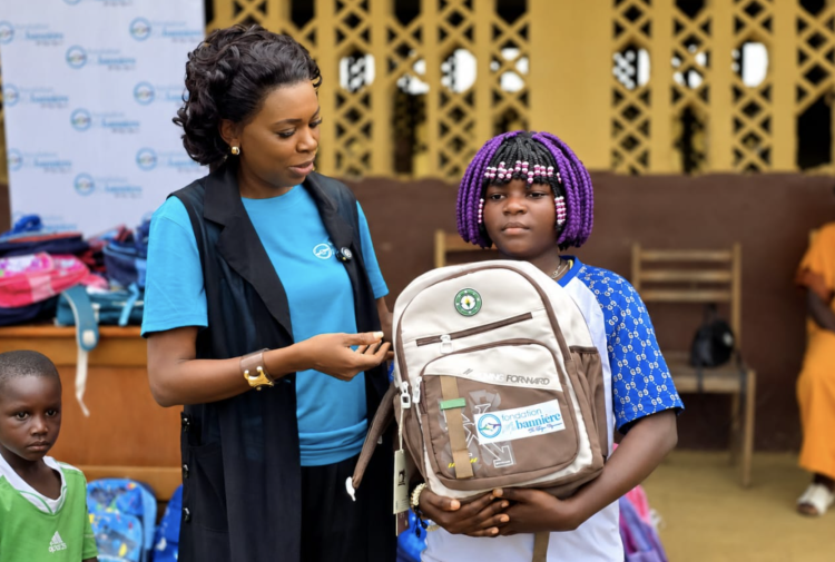 Ogooué-Ivindo : la Fondation Ma Bannière prépare la rentrée des enfants des villages